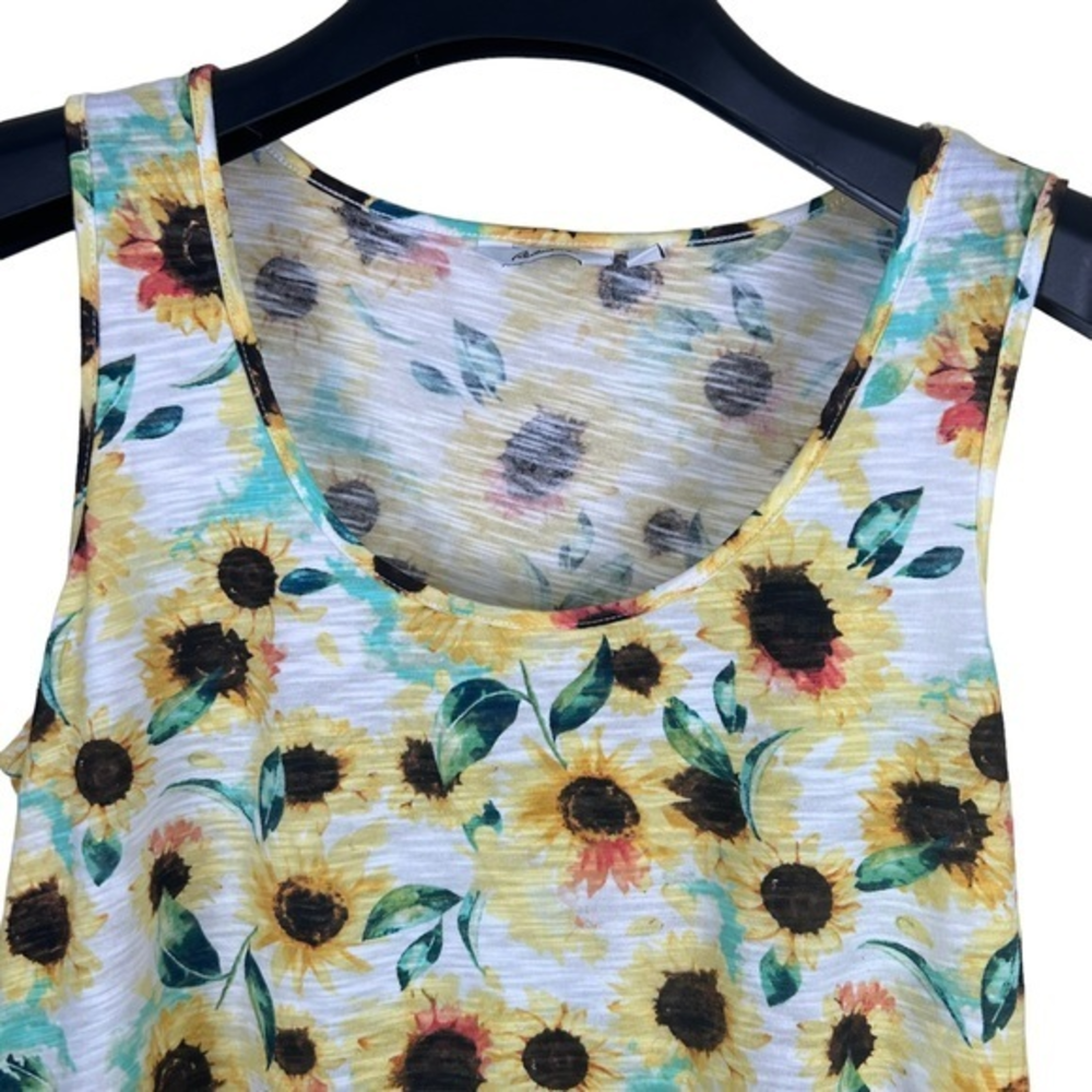 Reitmans sunflower‎ sleeveless top size medium